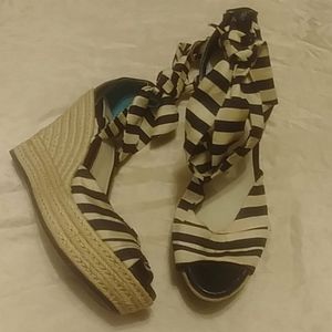 UGG Lucianna Wedge Sandals